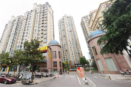 实验中学南邻北京湾3室2厅1卫70万112m2出售